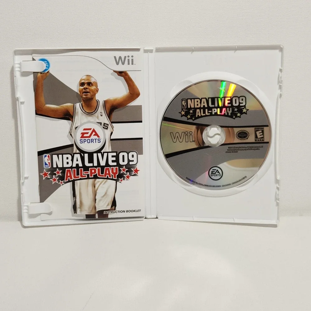 Lot Of 3 Nintendo Wii  Games Summer Sports/ NBA Live 09/ Backyard Football‎